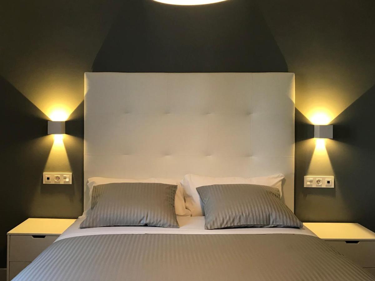 One-Bedroom Apartment,1158403494:JPEG