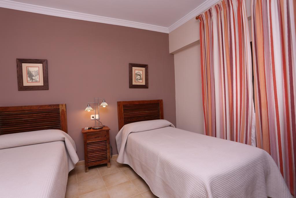 Twin Room,698849556:JPEG